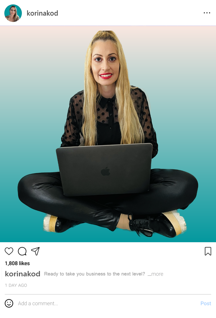 Korina Kodjiapashi, social media manager and digital marketing coach, working on a laptop